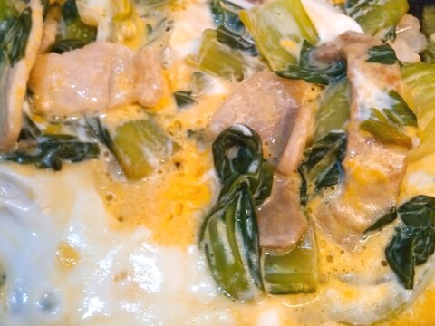 オムレツ風チンゲン菜と豚肉炒め